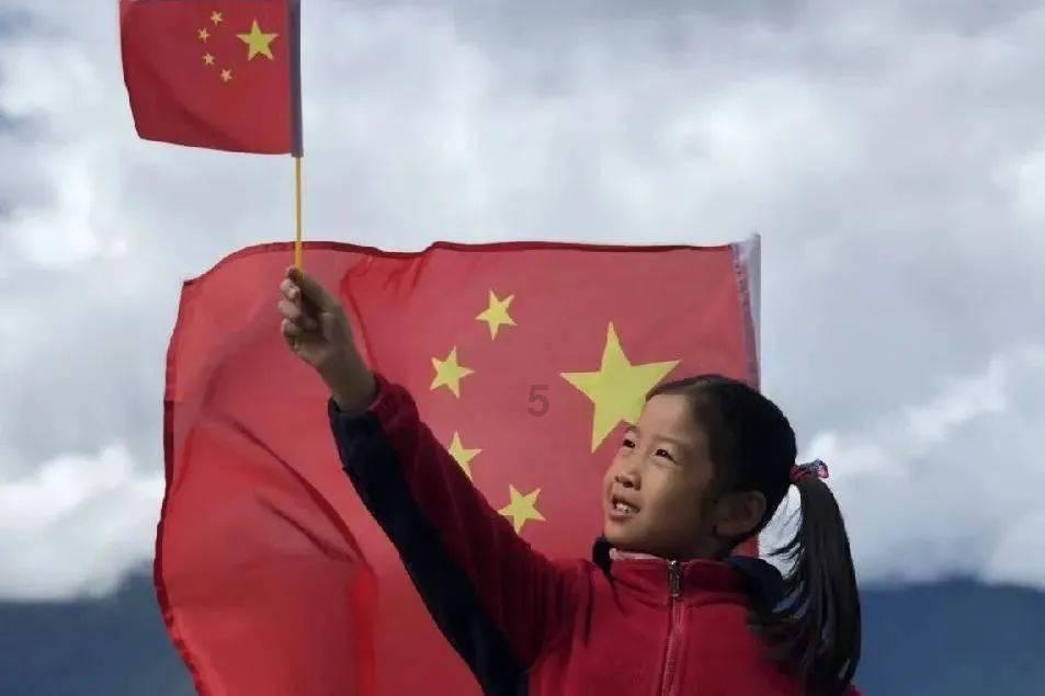 苏菲亚和安伯的休闲装